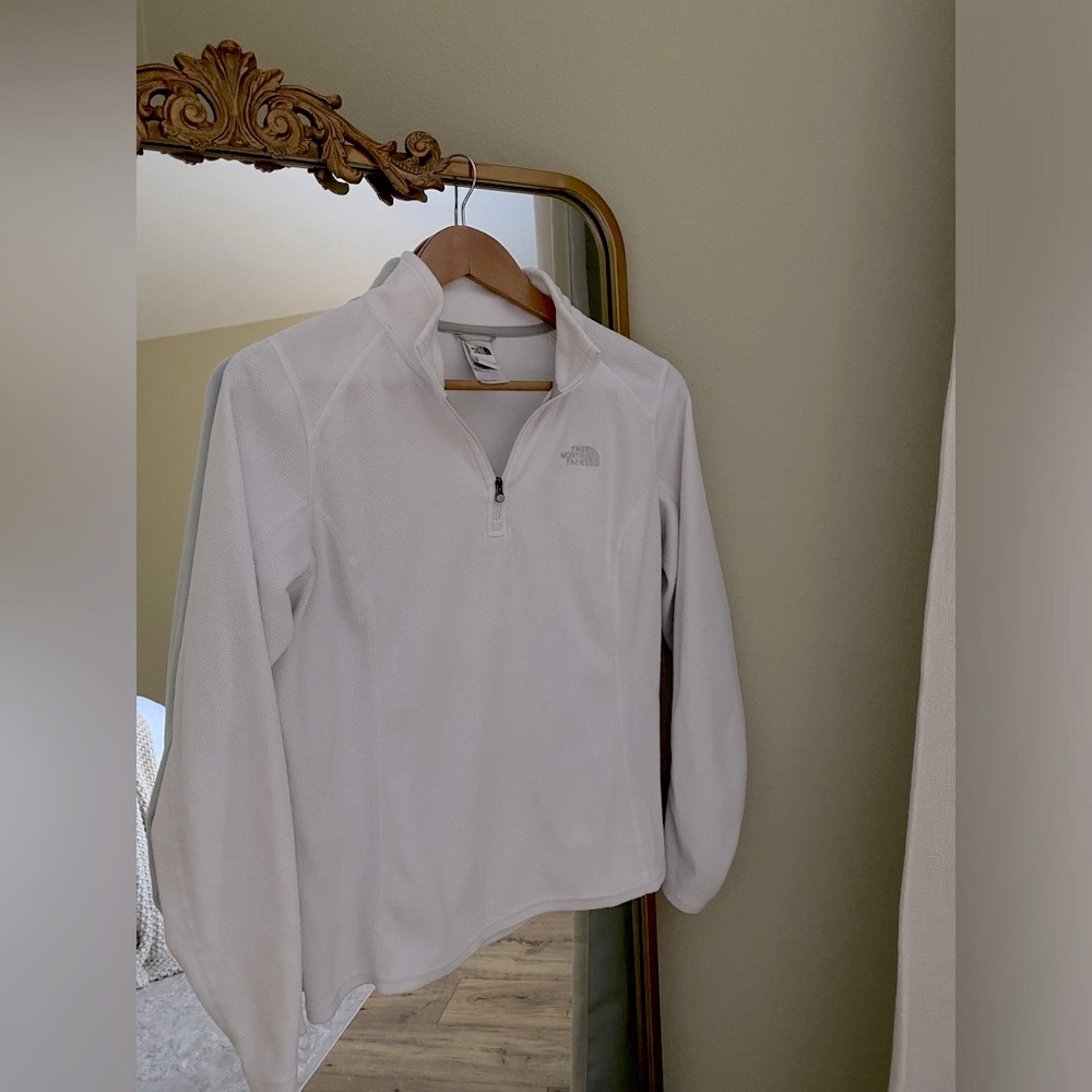 north face sweater